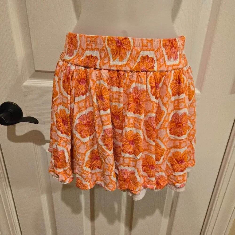 Emily McCarthy Swing Short in Floral Crochet Size Small
